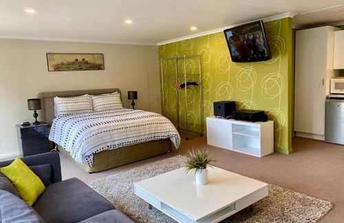 Scone House | Blue Wren Cottage Scone