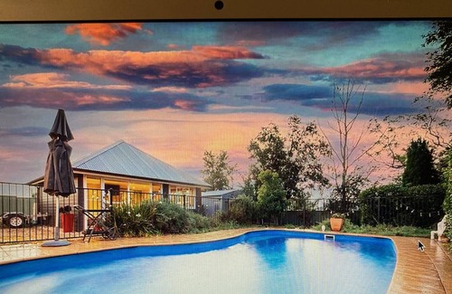 Scone Apartment | Blue Wren Cottage Scone - fully self contained poolside private studio