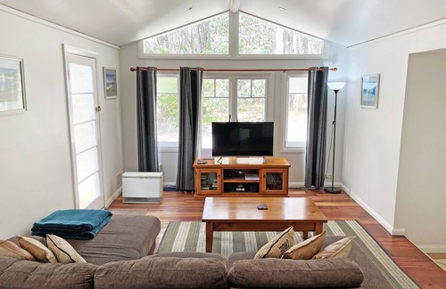 Denmark House | Blue Wren Eight - forest setting & close to town - pets welcome!