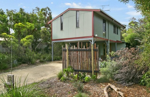 Moggs Creek House | Blue Wren - Playground For Native Birds