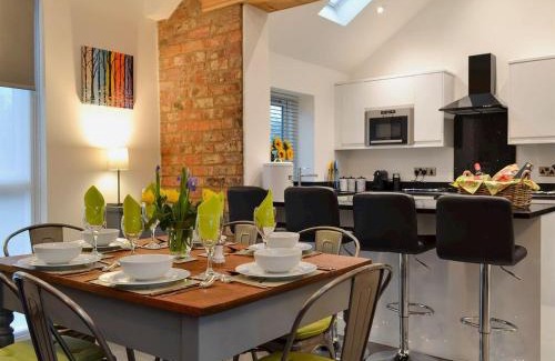 Holtby House | Bluebell Barn