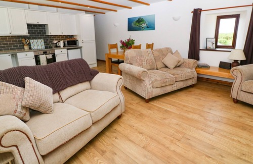 Rosudgeon House | BLUEBELL BARN, pet friendly, character holiday cottage in Rosudgeon
