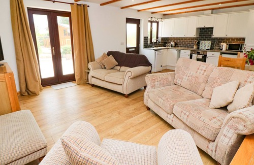 Rosudgeon House | BLUEBELL BARN, pet friendly, character holiday cottage in Rosudgeon