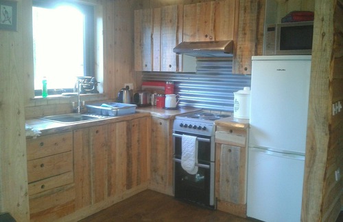 Dallavich Cabin | Bluebell Cabin - Charming, Well Equipped Log Cabin with hot tub & free wi-fi.