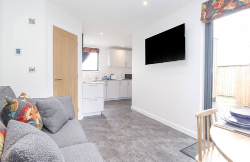 Hutton Cottage | BLUEBELL CABIN, pet friendly, with hot tub in Ullswater