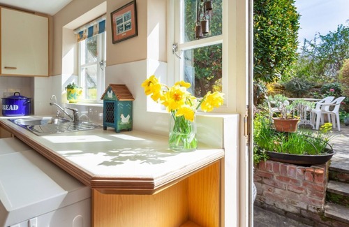 Burnham Market House | Bluebell Cottage - sleeps 3 guests in 2 bedrooms