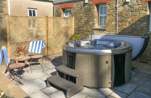 Felinfach Cottage | Bluebell Cottage