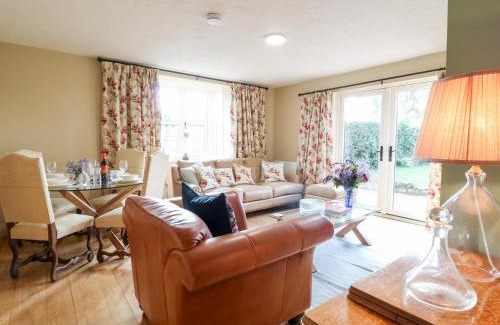 Rugeley House | Bluebell Cottage