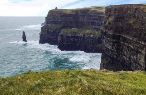 Spanish Point Cottage | BLUEBELL COTTAGE, pet friendly in Spanish Point, County Clare