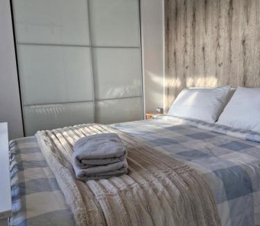 Snells Beach House | Bluebell Cottage on Matakana Coast Pet Friendly!