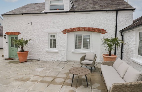 Jameston House | BLUEBELL COTTAGE, pet friendly, with a garden in Manorbier