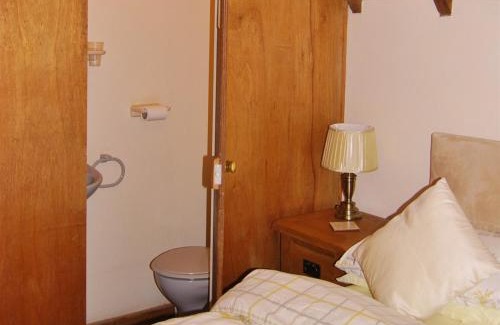Severn Stoke Bed & Breakfast | Bluebell Farm