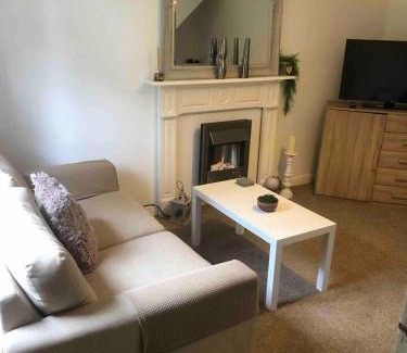 Scunthorpe House | Bluebell House 2 bedroom with parking and garden