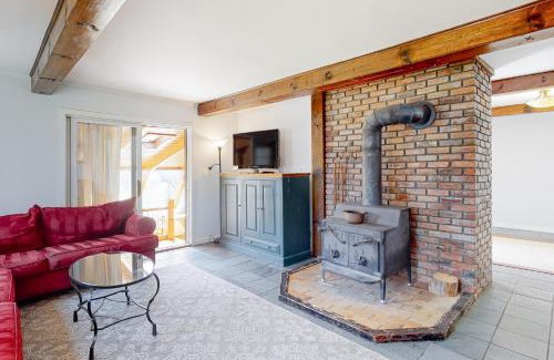 Fair Haven House | Bluebell Lake Retreat