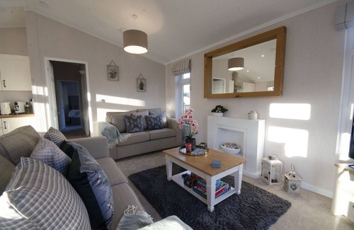 Ryther Apartment | Bluebell Lodge - Luxury Lodge With Hot Tub