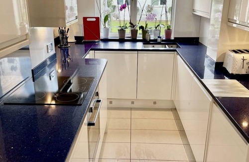 Hatfield House | Bluebell place stunning three bedroom house