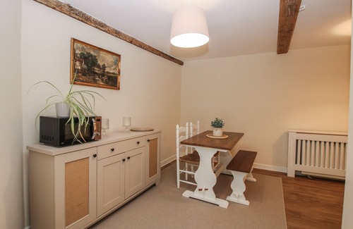 Shelve Cottage | BLUEBELL'S COTTAGE, family friendly, with open fire in Minsterley