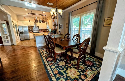 Taylor House | Blueberry Bungalow in Taylor TX