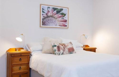 Pages Flat Apartment | Blueberry Farm Cottage