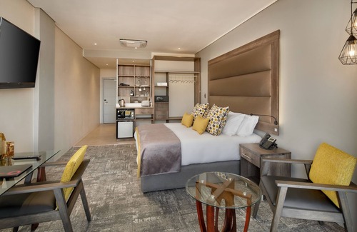 Greater Johannesburg Metropolitan Area Hotel | Blueberry Hill Hotel