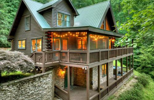 Foxfire Estates Villa | Blueberry Hill - Relax in the Hot Tub or Roast Marshmallows by the Firepit