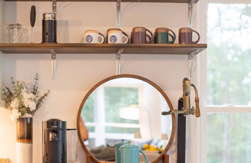 Swannanoa Ski Chalet | Blueberry Mountain Retreat | 2 King Suites + Loft + Porch