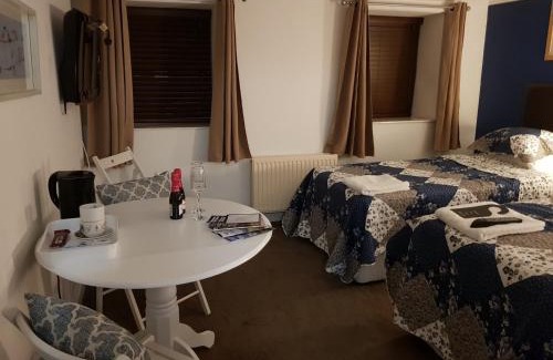 Douglas Bed & Breakfast | Blueberry Two Bedroom Suite for 1, 2 or 3 people