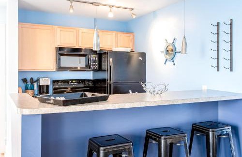 Douglas Apartment | Bluebird Condo