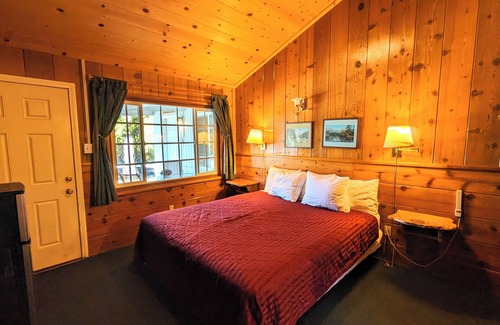 Idyllwild Cabin | Bluebird Cottage Inn