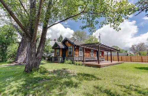 Old Bend House | Bluebird Day - Aspen Getaway