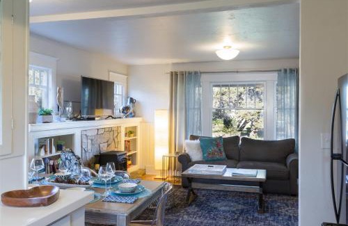 Old Bend House | Bluebird Day - Star Cottage
