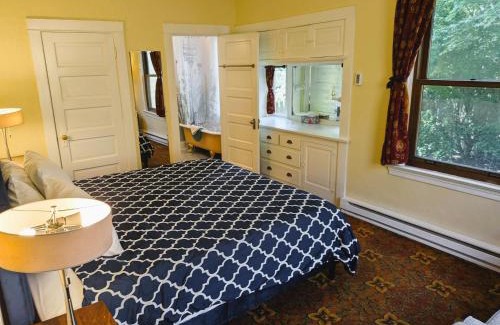 Richmond Hotel | Bluebird Guesthouse