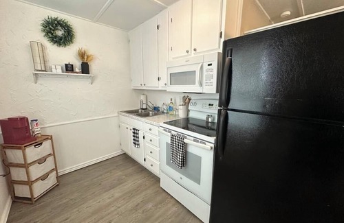Quinlan Cabin | Bluebonnet Cottages by the Lake - Cabin 6