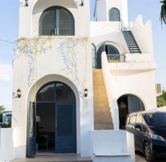 West Cirebon Villa | BlueDomeHouse Cirebon