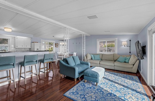 Waterford Cottage | Bluegill Cottage- Summer at the Lake – Swim, Kayak, and Make Memories!