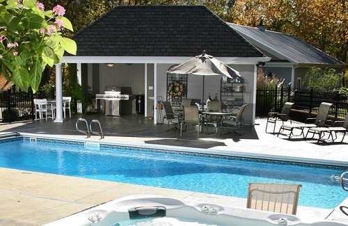La Grange Bed & Breakfast | Bluegrass Country Estate B&B