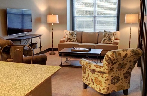 Skycrest Apartment | *Bluegrass Getaway*