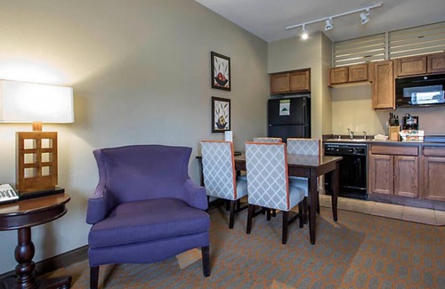 Lake Delton Resort | Bluegreen Odyssey Dells Resort and Mt. Olympus Water and Theme Park