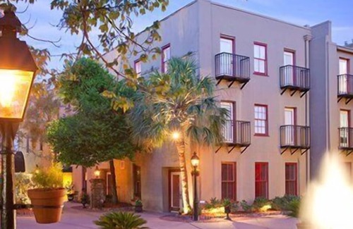 French Quarter Resort | Bluegreen's Lodge Alley Inn: Historic Charm, Modern Comfort, Top Location-Studio