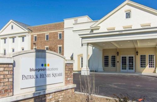 Williamsburg Hotel | Bluegreen Vacations Patrick Henry Square, an Ascend Collection Resort