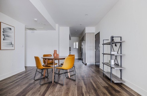 Beverly Grove Apartment | Blueground | Beverly Grove 2bd apartment