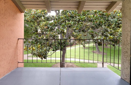 Campbell Apartment | Blueground | Campbell, pool, nr Campbell Park