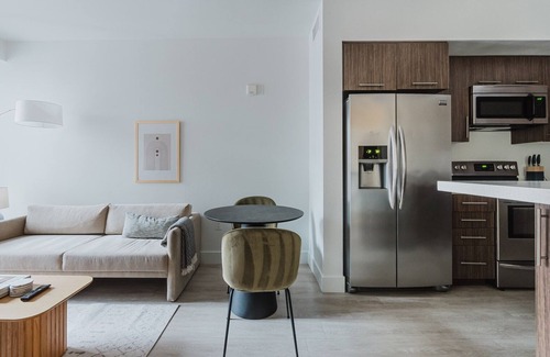 Centennial Apartment | Blueground | Centennial, rooftop, nr Courthouse