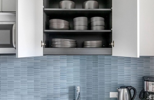 Central-Maverick Square - Paris Street Apartment | Blueground | Central-Maverick Square, pool, nr Boston Harbor