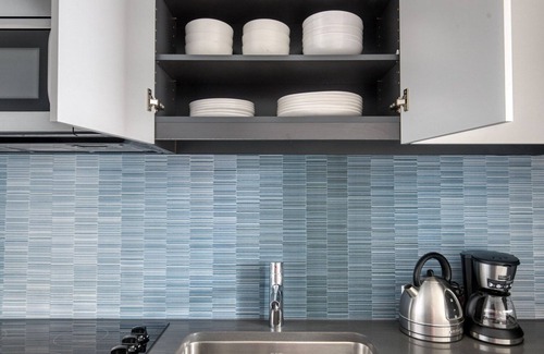 Central-Maverick Square - Paris Street Apartment | Blueground | Central-Maverick Square, pool, nr Boston Harbor