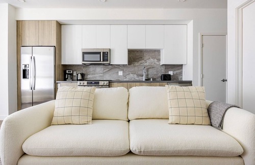 Central San Pedro Apartment | Blueground | Central San Pedro, w/d, nr museums
