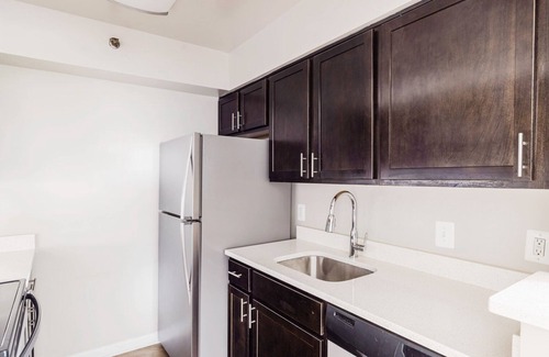 Connecticut Ave - K Street Apartment | Blueground | Connecticut Ave/K St, balcony, nr White House