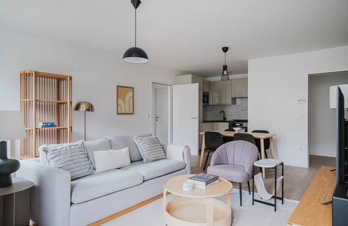 Oberdobling Apartment | Blueground | Döbling, w/d & elevator, nr palaces