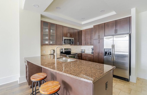 Second Street District Apartment | Blueground | Downtown Austin, pool, nr Congress Ave