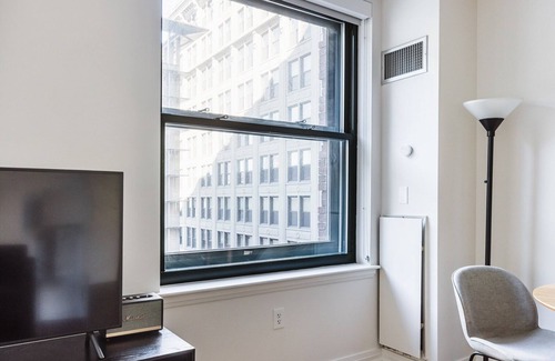 Government Center Apartment | Blueground | Downtown, gym & w/d, nr harbor